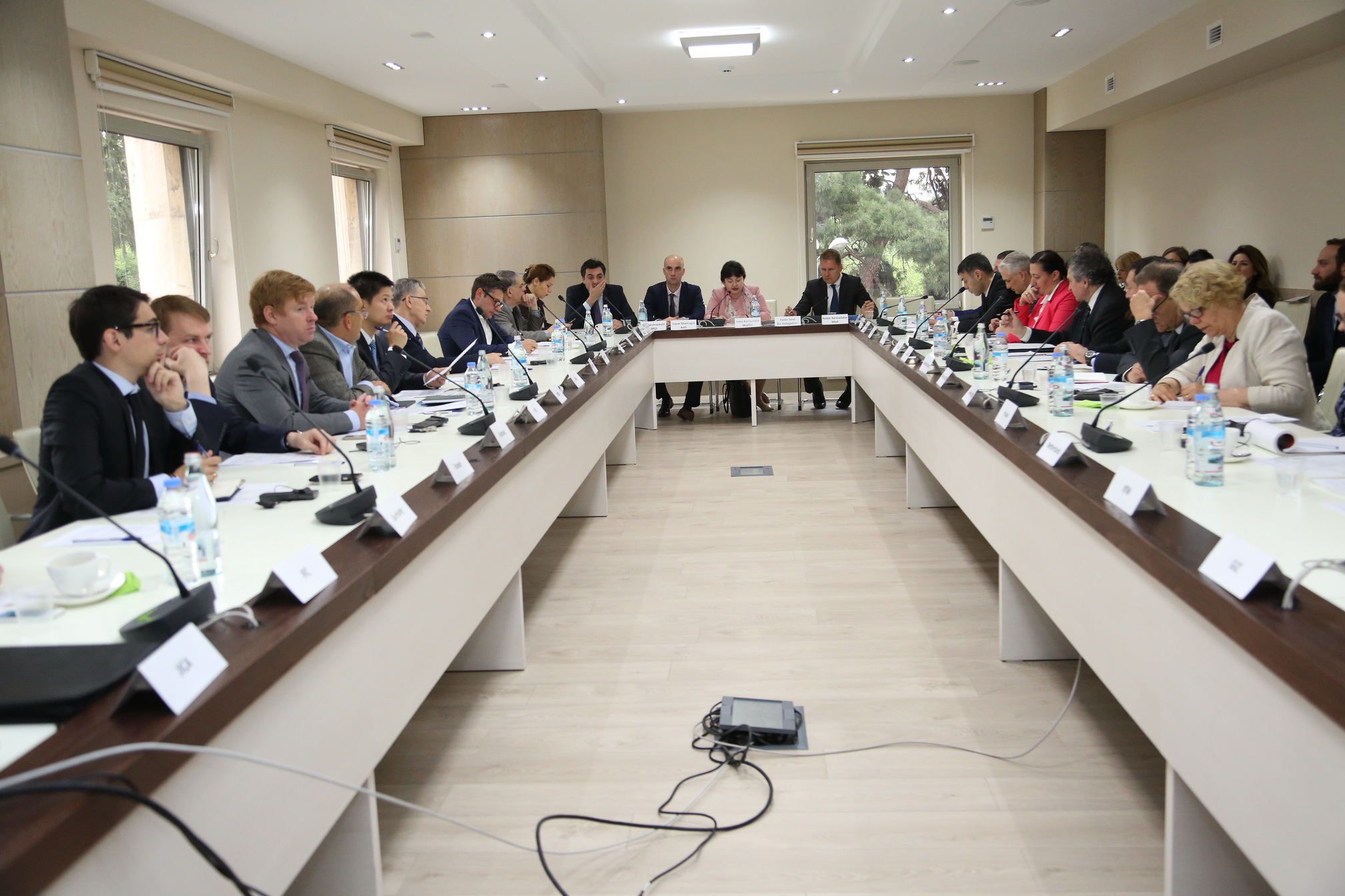 მთავრობის ადმინისტრაციაში ეკონომიკური ზრდის ხელშეწყობის მიზნით დაგეგმილ რეფორმებზე იმსჯელეს