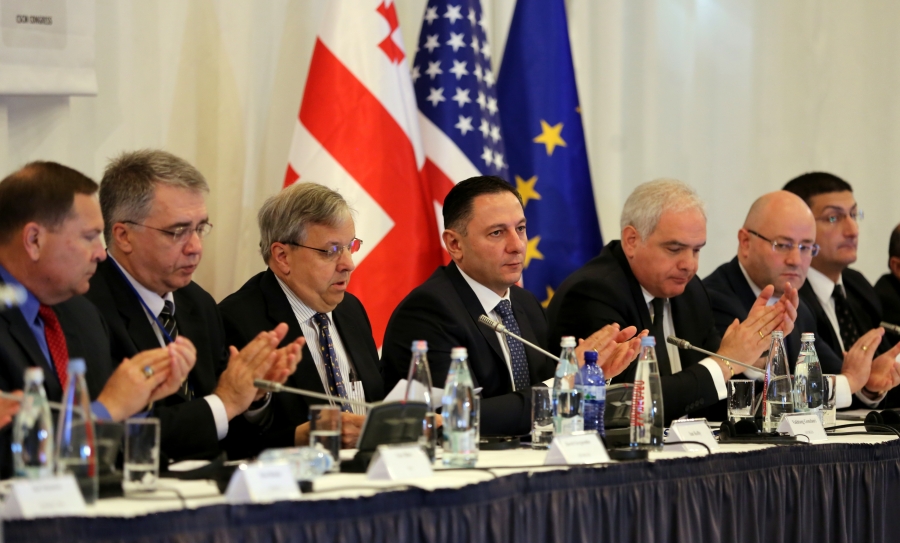 ვახტანგ გომელაურმა ბირთვულ  მეცნიერებასთან დაკავშირებით მსოფლიო კონგრესი გახსნა 