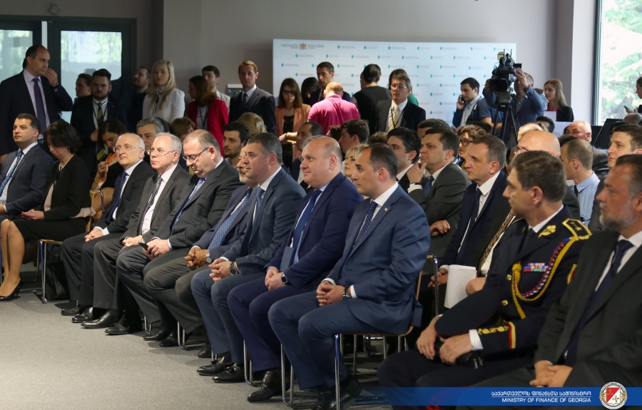 ნოდარ ხადური საქართველო-სლოვაკეთის ბიზნესფორუმს დაესწრო
