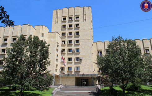 სასამართლომ მსჯავრდებულის წამებისთვის შვიდ პირს 10 წლით თავისუფლების აღკვეთა მიუსაჯა