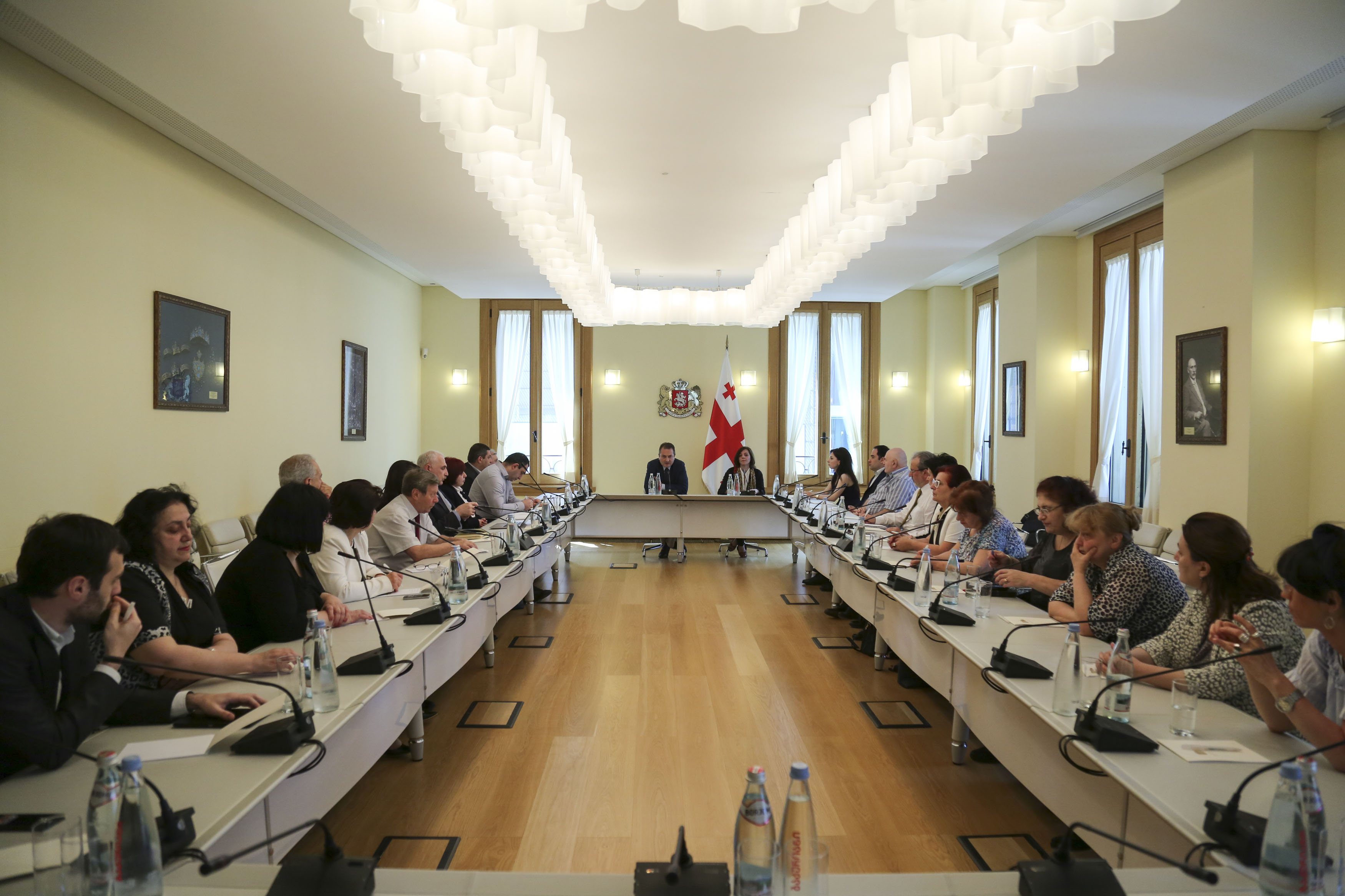 თენგიზ ფხალაძემ არასამთავრობო ორგანიზაციებს პრეზიდენტის ვიზიტის შესახებ ინფორმაცია მიაწოდა