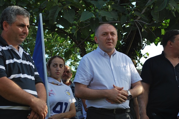გრიგოლ ლილუაშვილი ხონის მუნიციპალიტეტში მოსახლეობასთან შეხვედრებს განაგრძობს