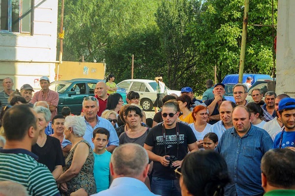  იოსებ მაკრახიძემ წინასაარჩევნო კამპანიის ფარგლებში მოსახლეობასთან შეხვედრები დაიწყო