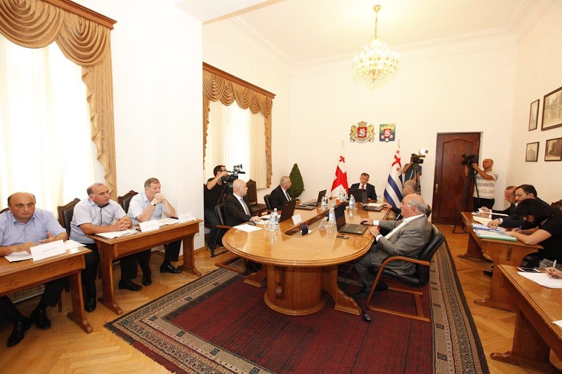 აჭარის მთავრობის სხდომაზე 12 საკითხი განიხილეს