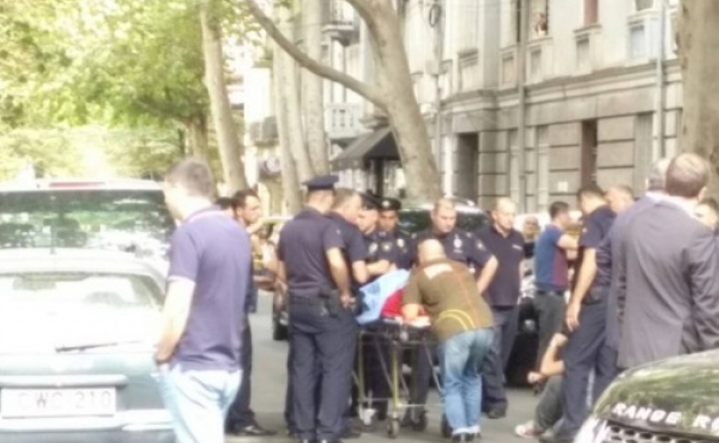 ვაკეში მომხდარი თავდასხმის დროს დაჭრილ დვოკატ ზაქარია ჩიბუხაშვილს ოპერაცია უტარდება