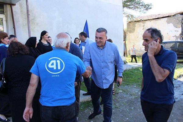 გოჩა ენუქიძე  ფარის, ეცერისა და ცხუმარის თემების წარმომადგენლებს შეხვდა