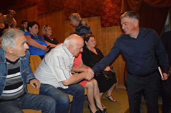 ირაკლი ხახუბია კულტურის სფეროს წარმომადგენლებს შეხვდა