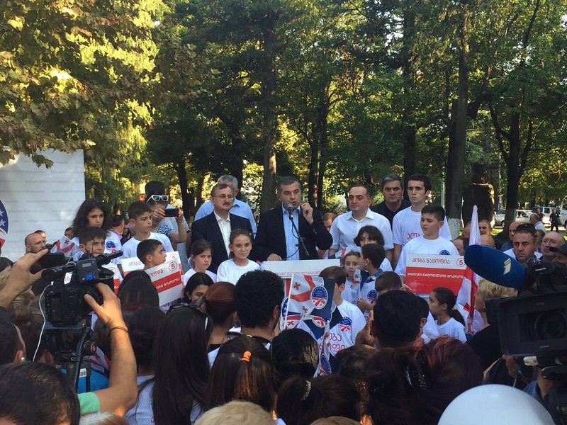 დავით ბაქრაძემ სენაკში მაჟორიტარი დეპუტატობის კანდიდატად კობა ნაყოფია წარადგინა