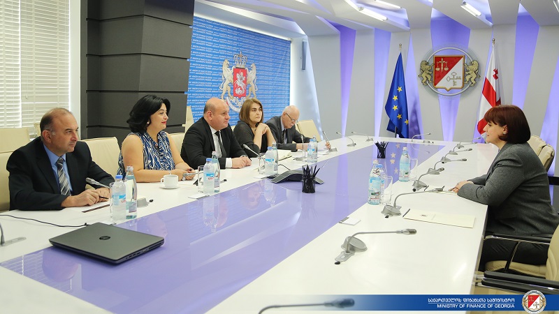 ნოდარ ხადური აზიის განვითარების ბანკის მუდმივ წარმომადგენელს შეხვდა