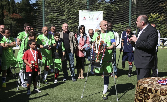 გიორგი მარგველაშვილმა აფხაზეთში დაღუპულ მეომართა ხსოვნის ტურნირში გამარჯვებული გუნდი დააჯილდოვა