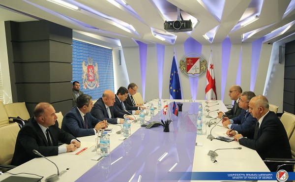  ნოდარ ხადური აზერბაიჯანის საბაჟო კომიტეტის ხელმძღვანელის მოადგილეს შეხვდა  