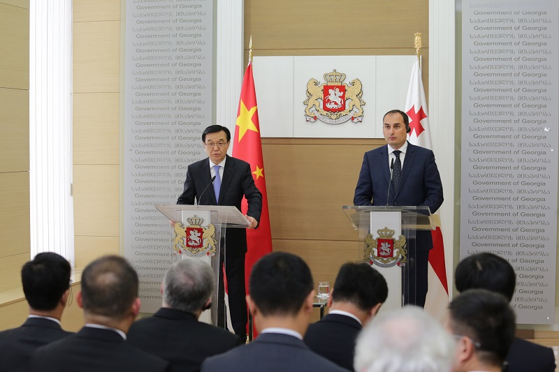 ჩინეთის კომერციის მინისტრი: „სულ მალე ჩინელი ხალხი კიდევ უფრო მოსახერხებელი გზებით დააგემოვნებს ცნობილ ქართულ ღვინოს“
