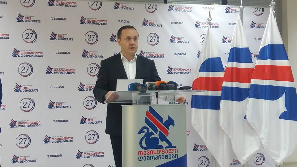 „თავისუფალმა დემოკრატებმა“  მედიას უბნებზე მომხდარი პირველი დარღვევები გააცნო 