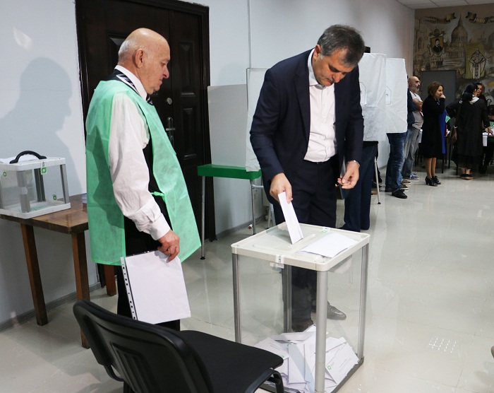 სოზარ სუბარი: ხმა მივეცი პროფესიონალთა ძლიერ გუნდს, რომელიც აბსოლუტური უმრავლესობით მოდის პარლამენტში 