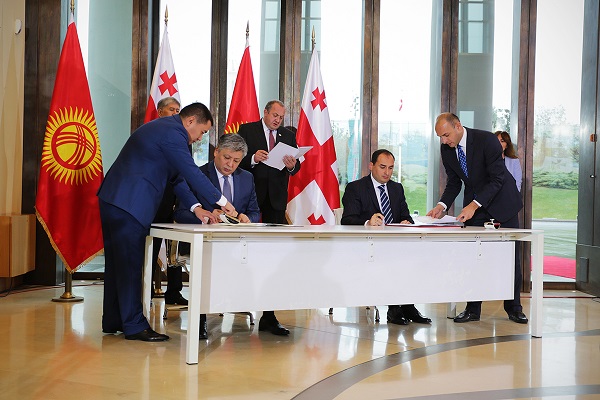 დიმიტრი ქუმსიშვილმა ყირგიზეთთან ინვესტიციების წახალისების შეთანხმებას ხელი მოაწერა
