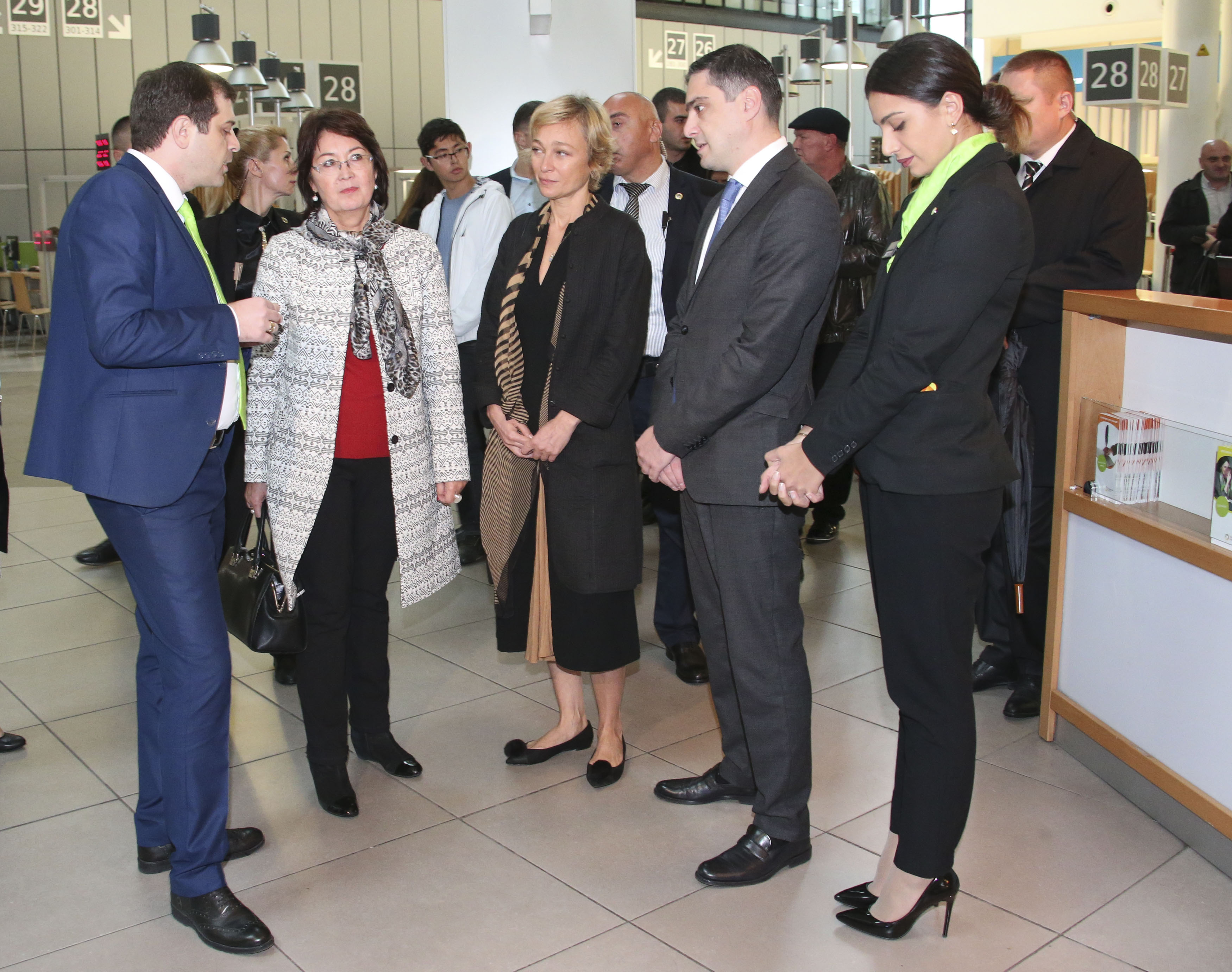მაკა ჩიჩუა და რაისა ატამბაევა იუსტიციის სახლს ესტუმრნენ