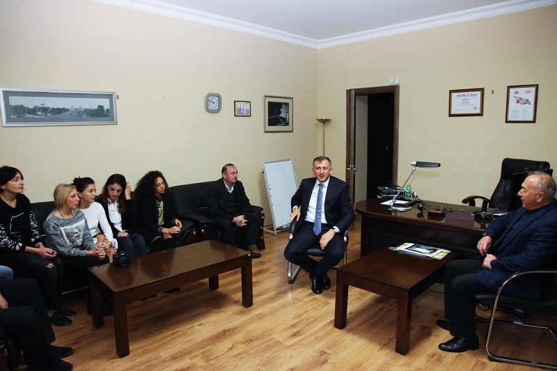 ზურაბ პატარაძე ბათუმის ბულვარის ადმინისტრაციის თანამშრომლებს შეხვდა