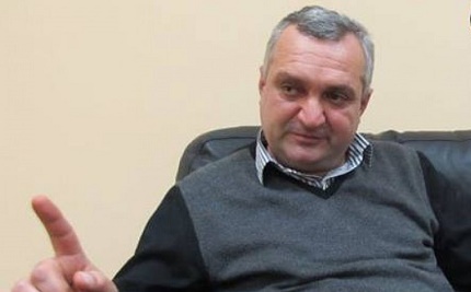 ცეზარ ჩოჩელი დიმიტრი ხუნდაძის სასარგებლოდ არჩევნების გაყალბებაზე საუბრობს