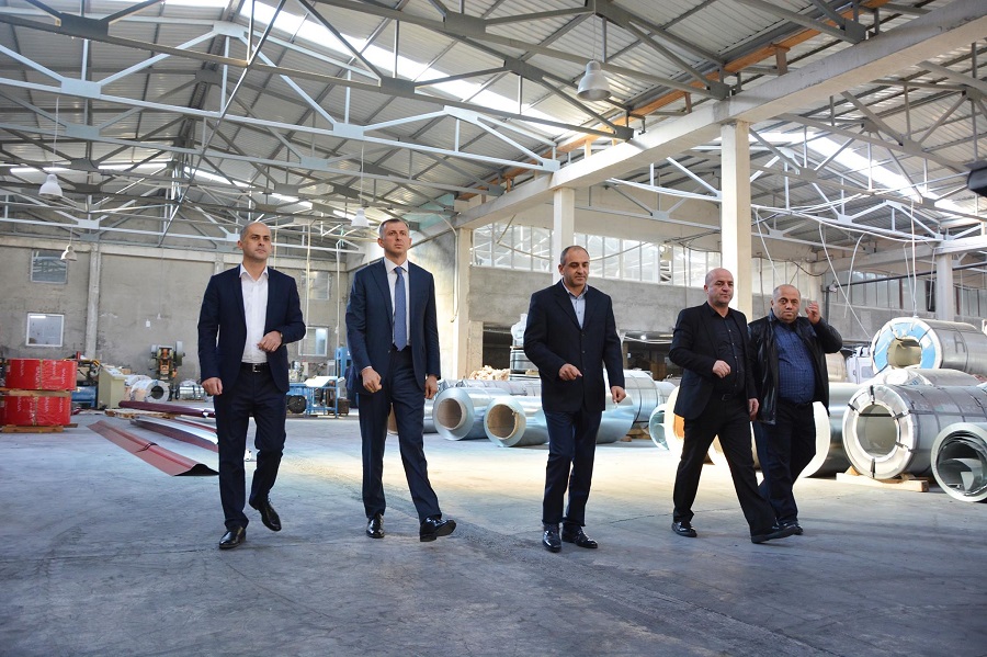 რამაზ ბოლქვაძე: მხოლოდ ხელვაჩაურის სამრეწველო ზონაში 100-მდე საწარმო ფუნქციონირებს