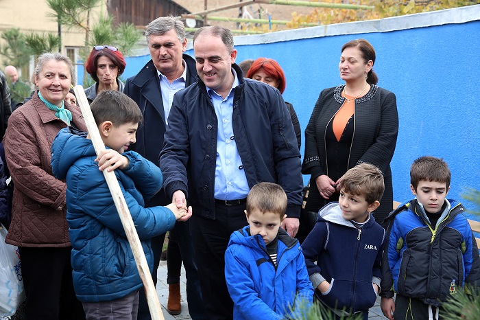 დავით ნარმანიამ ჩუღურეთის რაიონში ორი სკვერი გახსნა