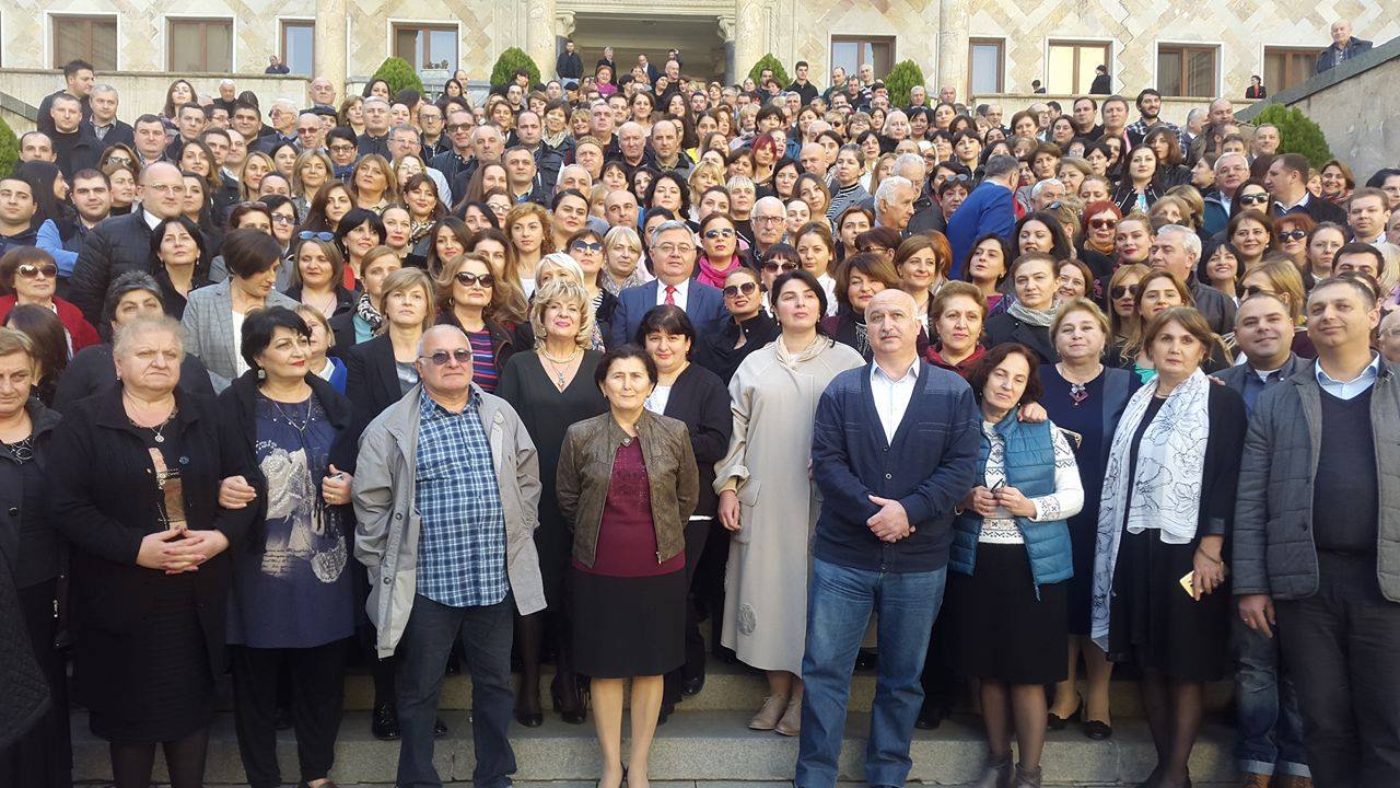გემშვიდობებით მომავალ შეხვედრამდე - დავით უსუფაშვილი პარლამენტის თანამშრომლებს 