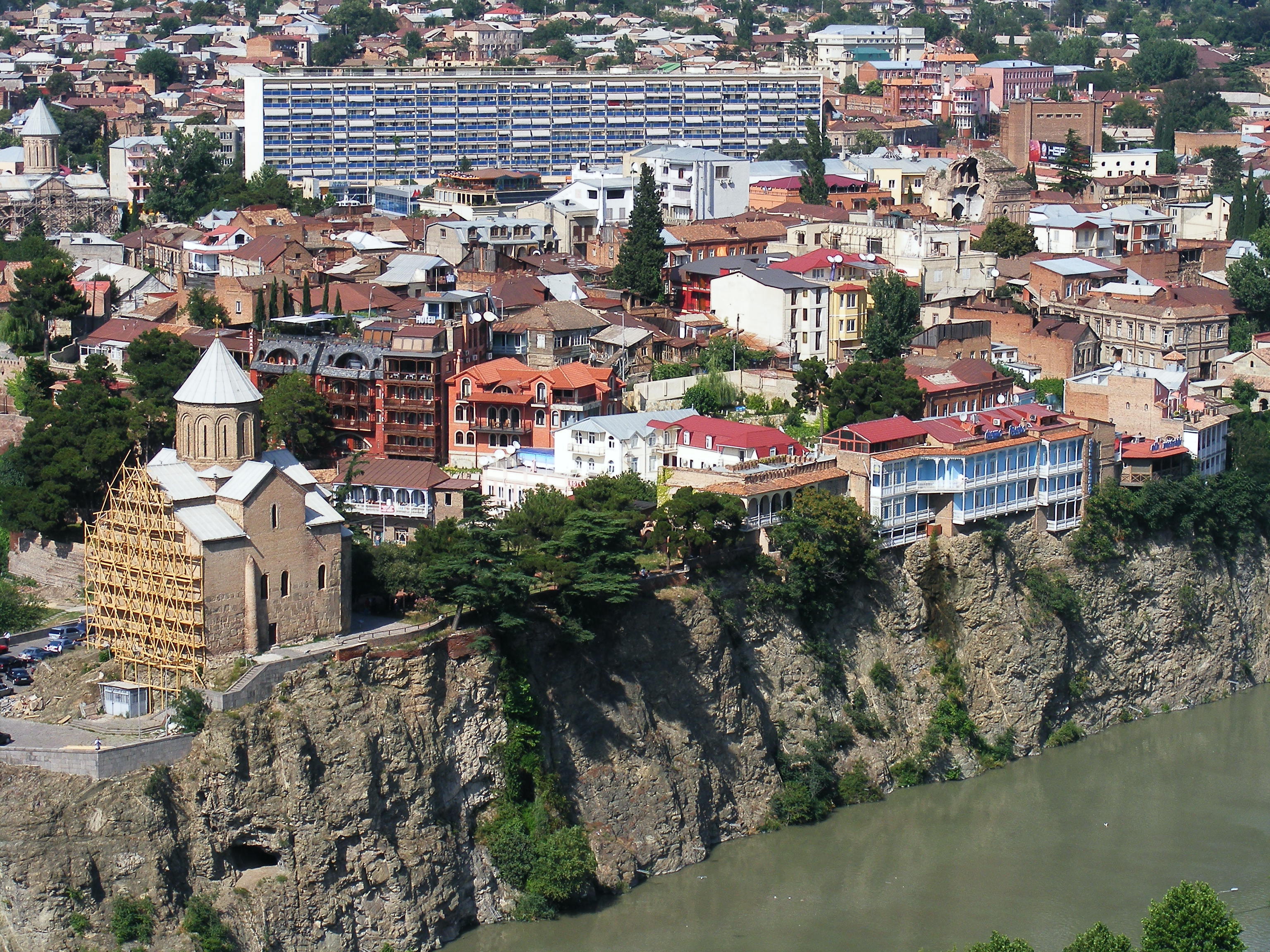 ილია მეორემ მეტეხის ხიდზე პარაკლისი გადაიხადა