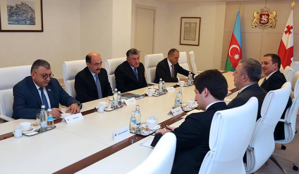 გიორგი კვირიკაშვილი აზერბაიჯანის კულტურის მინისტრ აბულფას გარაევს შეხვდა