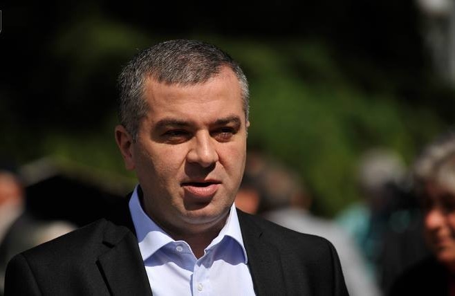 დავით ბაქრაძე: როდესაც პარტიის ლიდერი თანაგუნდელებს უწოდებს მოღალატეებს,  ჩნდება უკვე უფსკრული 