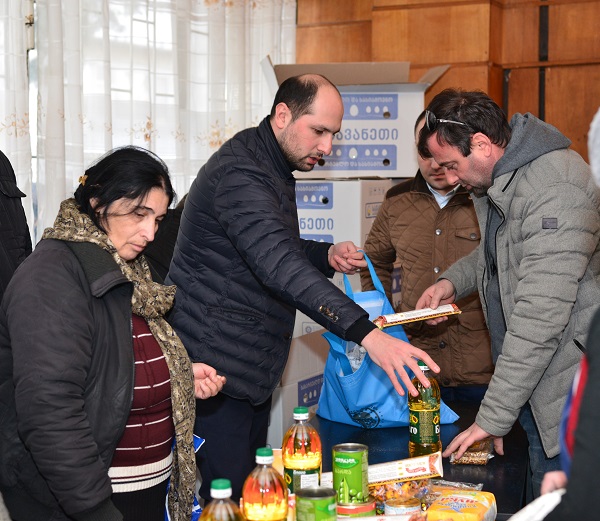 ნაძალადევის რაიონში მცხოვრები  7 582 მოქალაქე საახალწლო ნობათს მიიღებს