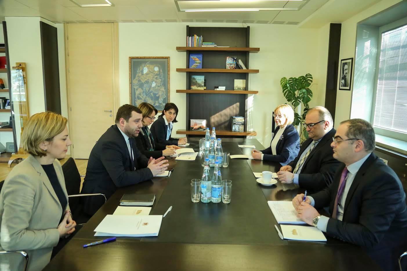 პრეზიდენტის ადმინისტრაცია განათლების შესახებ კანონპროექტში რამდენიმე დებულების  დახვეწას მოითხოვს