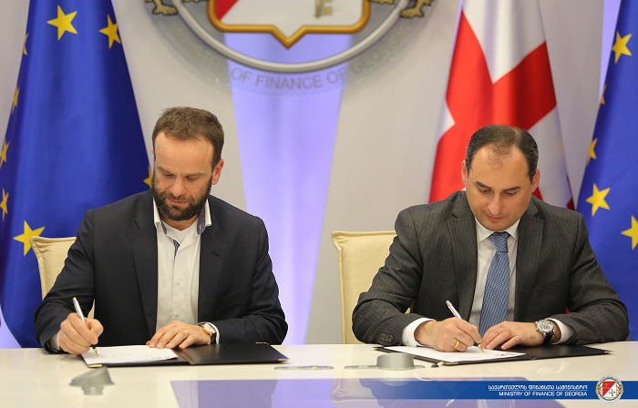 ფინანსთა სამინისტროსა და ISET-ს შორის ურთიერთშეთანხმების მემორანდუმი გაფორმდა