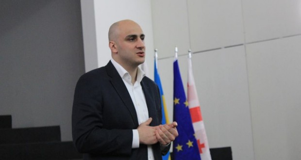 ოს და აფხაზ მეგობრებს  ექნებათ ქართული პასპორტი, რომელიც კონკრეტულ სარგებელს მოუტანს მათ ოჯახებს - ნიკა მელია