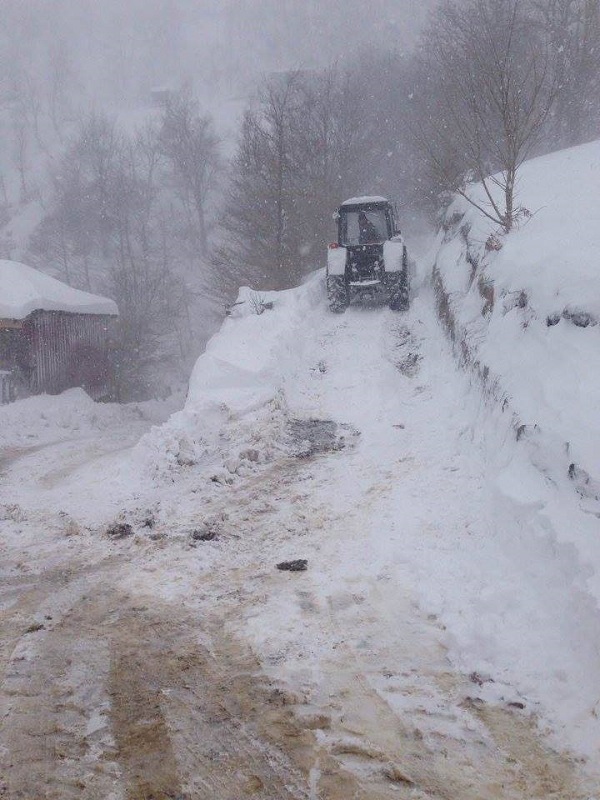 აჭარის მაღალი ზონის სოფლებში, თოვლის სიმაღლე 2 მეტრს აღწევს