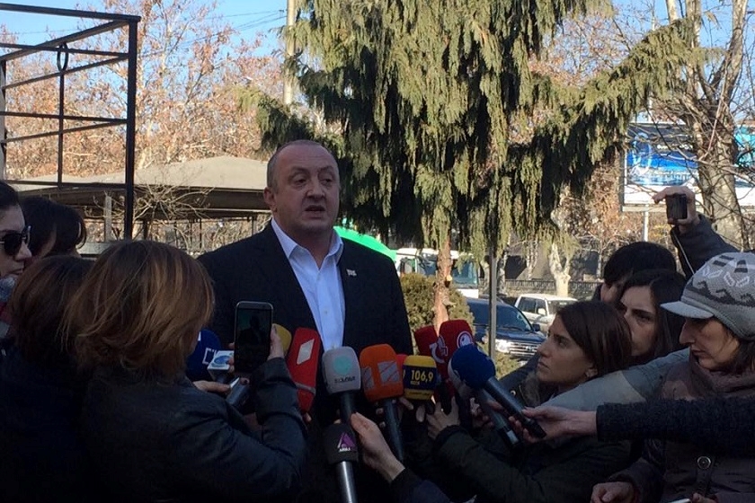 დავესწარი ძალიან ღია და საინტერესო დისკუსიას - პრეზიდენტმა საპატრიარქო დატოვა