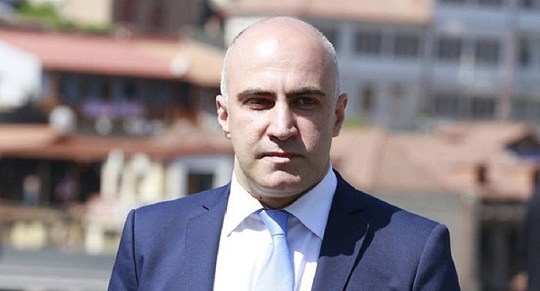 გიორგი ჩოგოვაძე გიდებს საერთაშორისო პროფესიულ დღეს ულოცავს