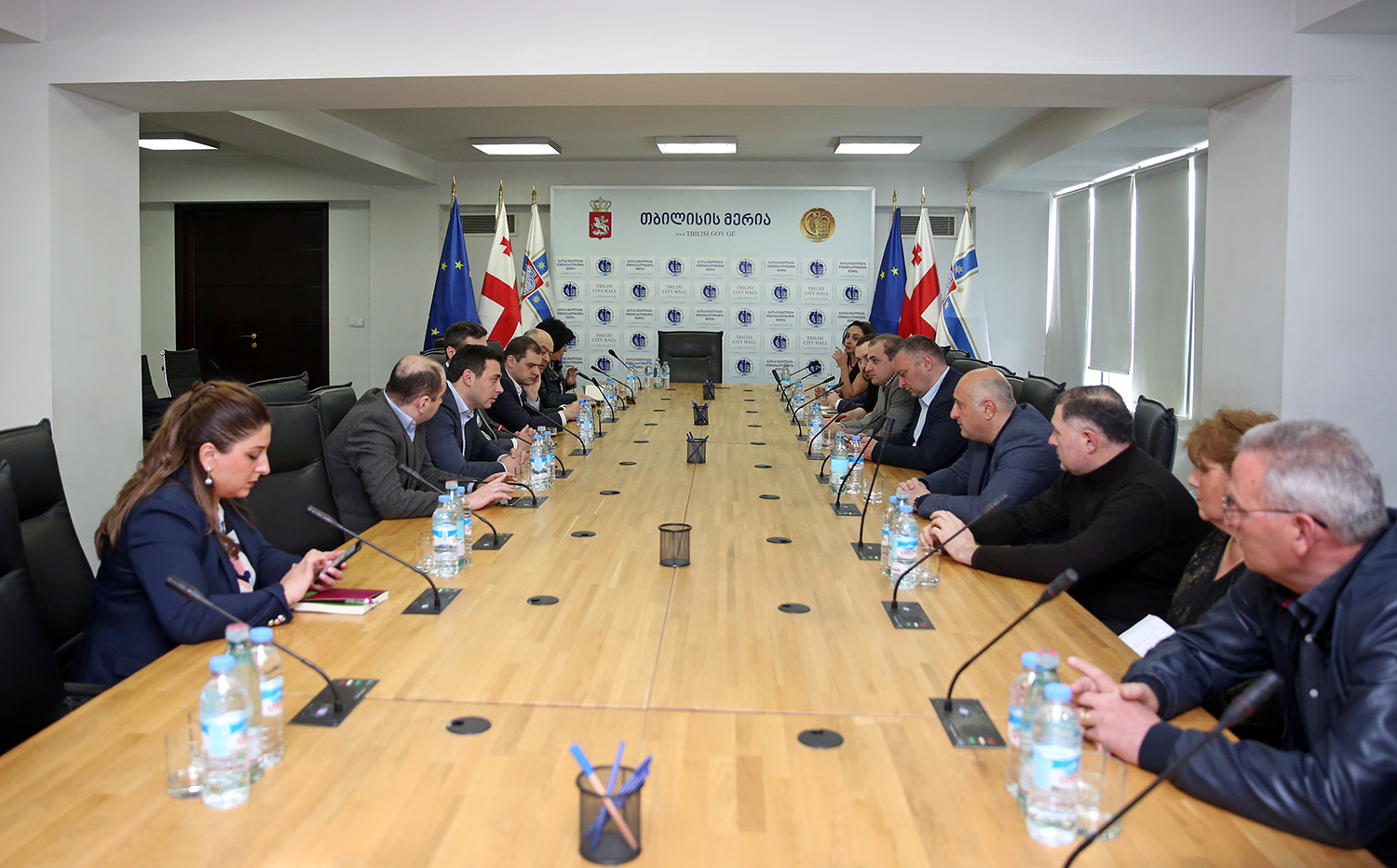 „ბავშვთა სამყაროს“ საკითხზე თბილისის მერიაში შეხვედრა გაიმართა