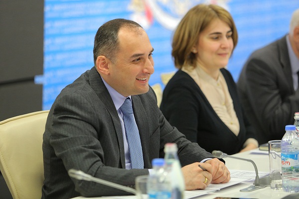 დიმიტრი ქუმსიშვილმა ევროკავშირის ელჩთან და EBRD-ის დირექტორთან ენერგოეფექტური საზოგადოებრივი ტრანსპორტის საკითხი განიხილა