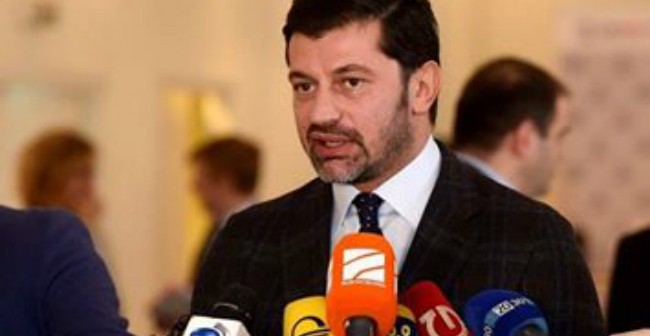 თქვენ ხართ ხალხის და ხელისუფლების ხელისუფლება - კახა კალაძე ჟურნალისტებს პროფესიულ დღეს ულოცავს 