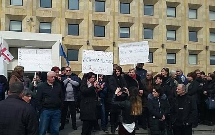 ბავშვთა სამყარის მოვაჭრეები 3000-ლარიან კომპენსაციას არ თანხმდებიან