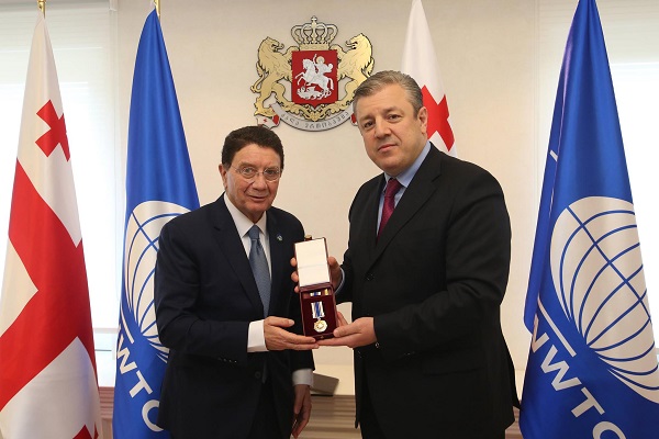 კვირიკაშვილმა გაეროს მსოფლიო ტურიზმის ორგანიზაციის გენერალური მდივანი ტალებ რიფაი ღირსების ორდენით დაჯილდოვდა