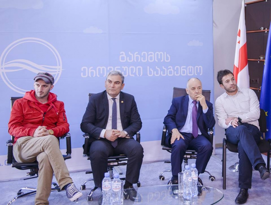 გიგლა აგულაშვილი სტუდენტებს შეხვდა