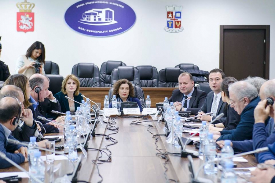 მიწის მდგრადი მართვის პრაქტიკის დანერგვასთან დაკავშირებით, შეხვედრა გაიმართა