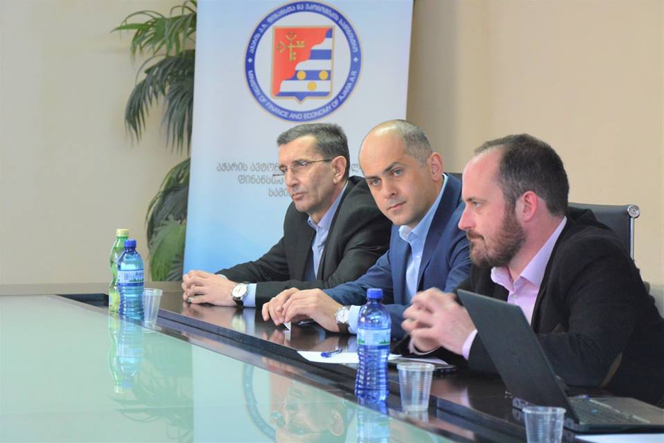 ბათუმის სანაპირო ზოლის ნაპირგამაგრების პროექტის საჯარო განხილვა გაიმართა