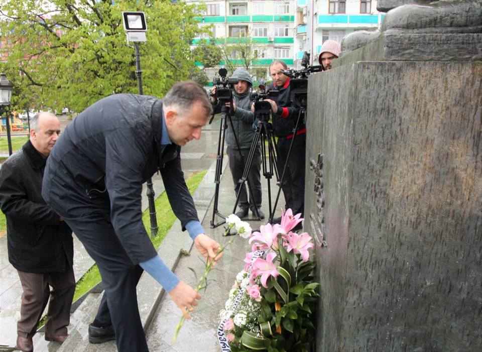 ზურაბ პატარაძე დედაენის დღისადმი მიძღვნილ ღონისძიებას დაესწრო