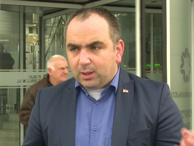 ბათუმის მოვლენების ორგანიზებისთვის დაკავებულ ღოღობერიძეს მისი ადვოკატი აღარ დაიცავს