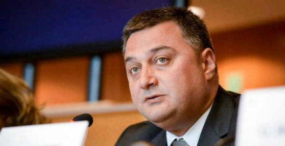 მინისტრები საკონსტიტუციო პროექტის განხილვაში პრეზიდენტის ჩართულობას მიესალმებიან