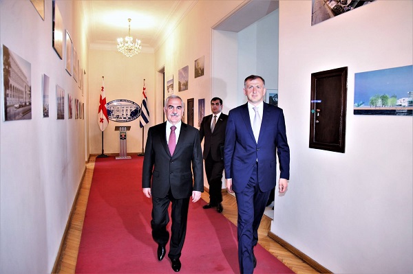 აჭარას ნახიჩევანის ავტონომიური რესპუბლიკის დელეგაცია სტუმრობს