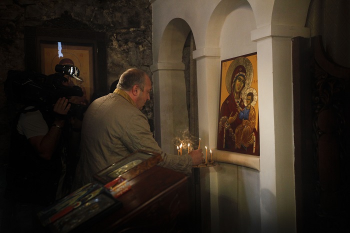  პრეზიდენტმა მოსახლეობას გიორგობა დუშეთის წმინდა გრიგოლის სახელობის დუშეთის ეკლესიიდან მიულოცა