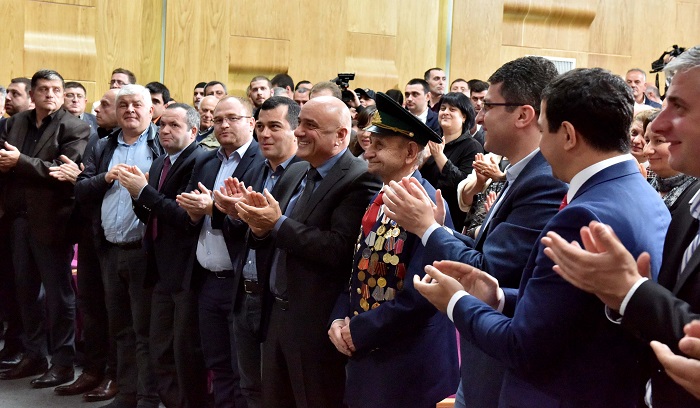 ირაკლი კობახიძემ მოსახლეობას ფაშიზმზე გამარჯვების დღე მიულოცა