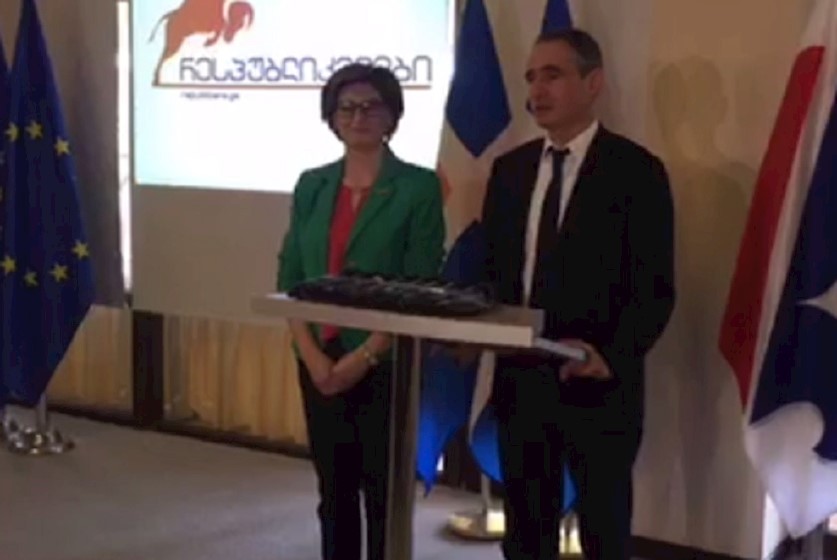 „რესპუბლიკური პარტია“ და „თავისუფალი დემოკრატები“ საარჩევნო ბლოკს ქმნიან